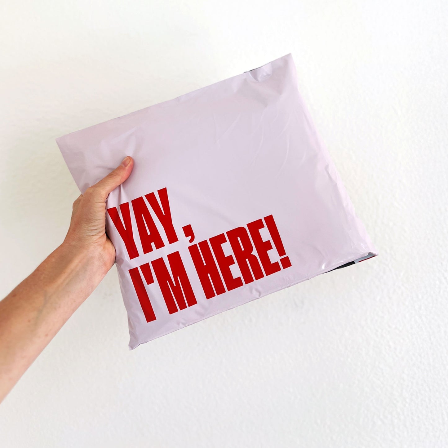 Poly Mailer Self-Sealing Shipping Envelopes – Yay, I'm Here! Pink/Red (Pack of 100)
